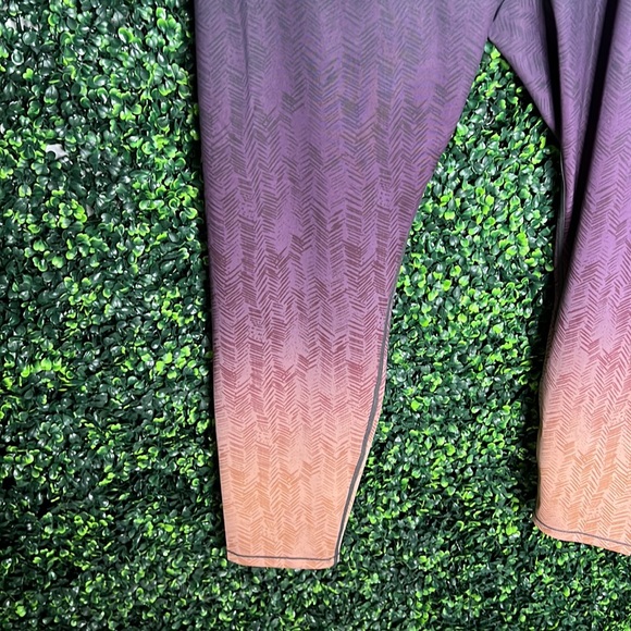 AR-33 alpha high waisted grey and purple ombré legging Sz 3X - Picture 3 of 8